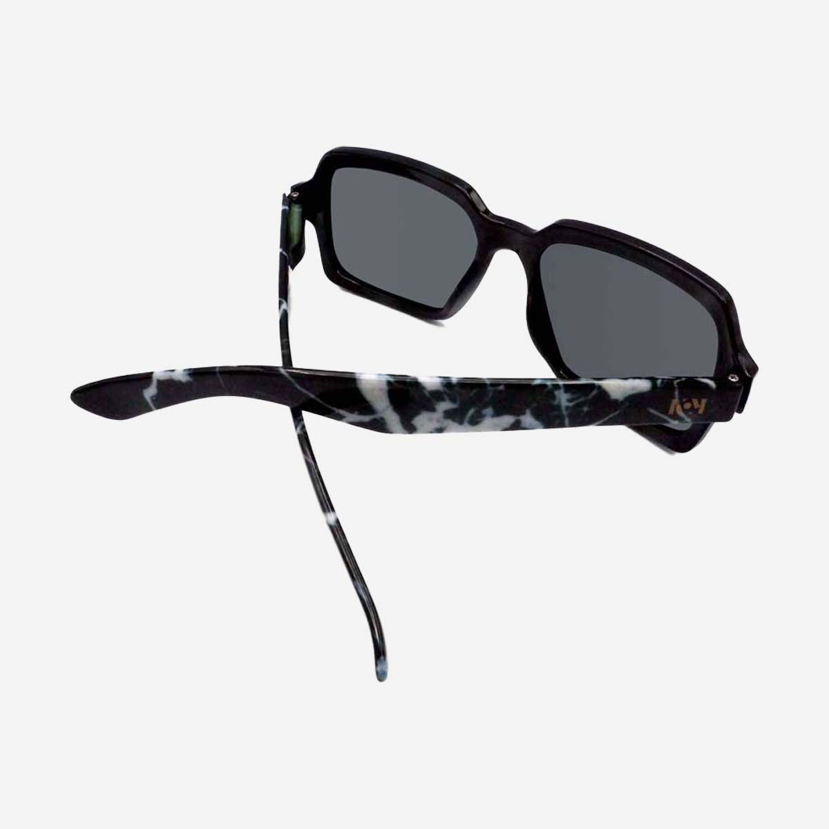 lunettes-de-soleil-mixte-protection-uv-rectangulaire-noir-sunglasses-polarized-unisex-rectangular-black-k40-sp-marble