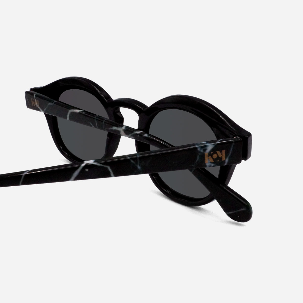 lunettes-de-soleil-noir-marbre-black-round-sunglasses-K37SP_MARBLE.png