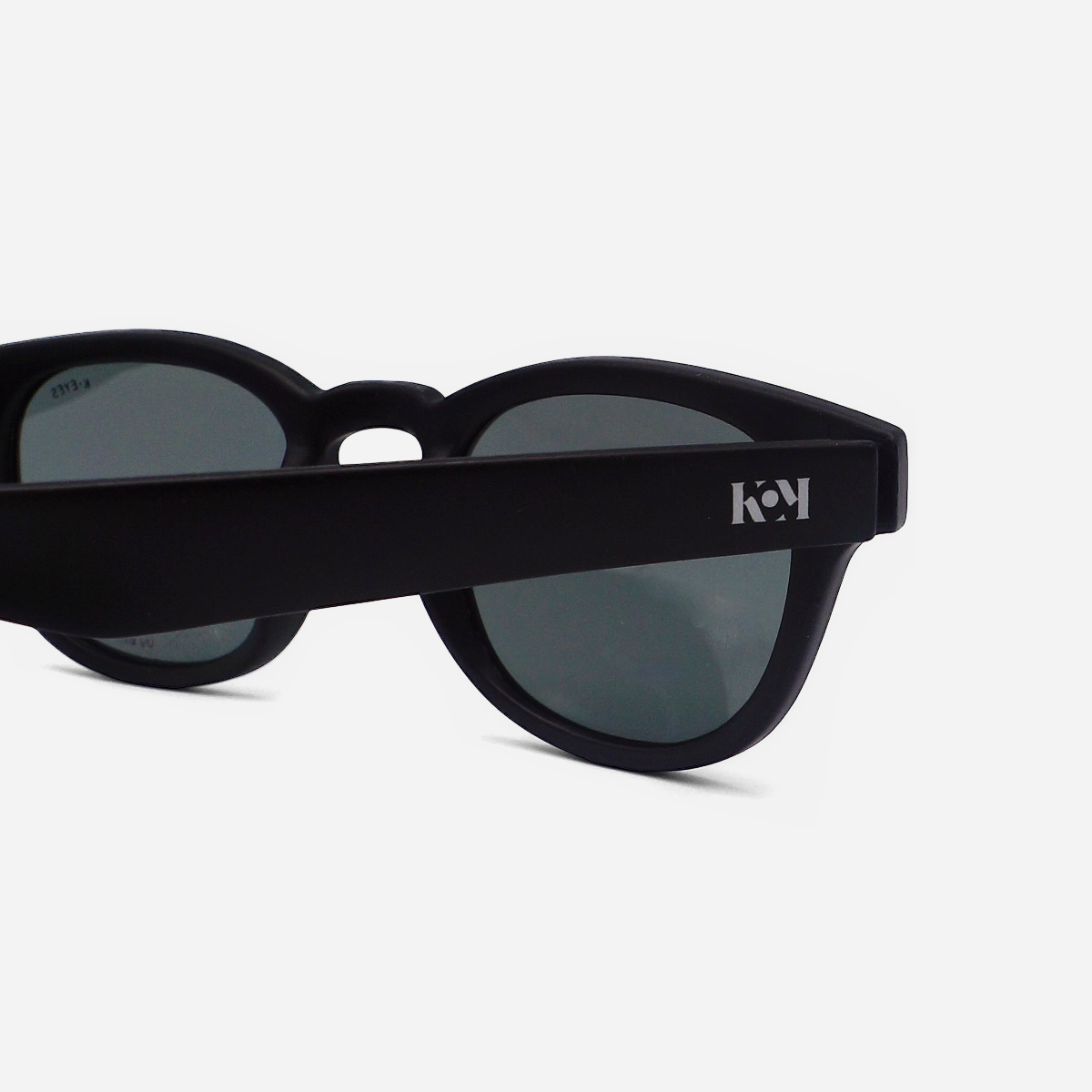 lunettes-de-soleil-noires-black-sunglasses-K10-SP_BLACK-1.png