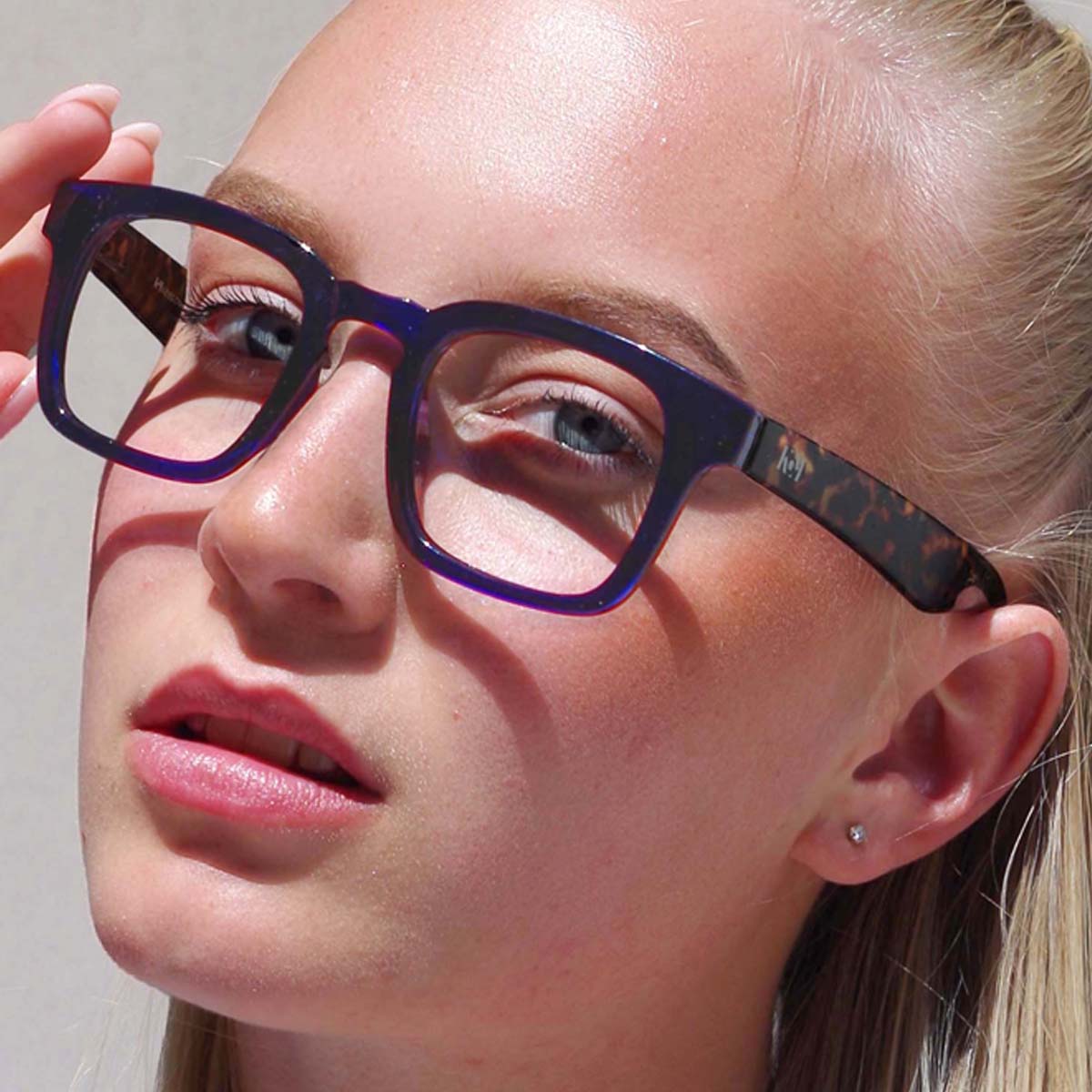 lunettes-de-lecture-carrees-bleues-K35-ocean