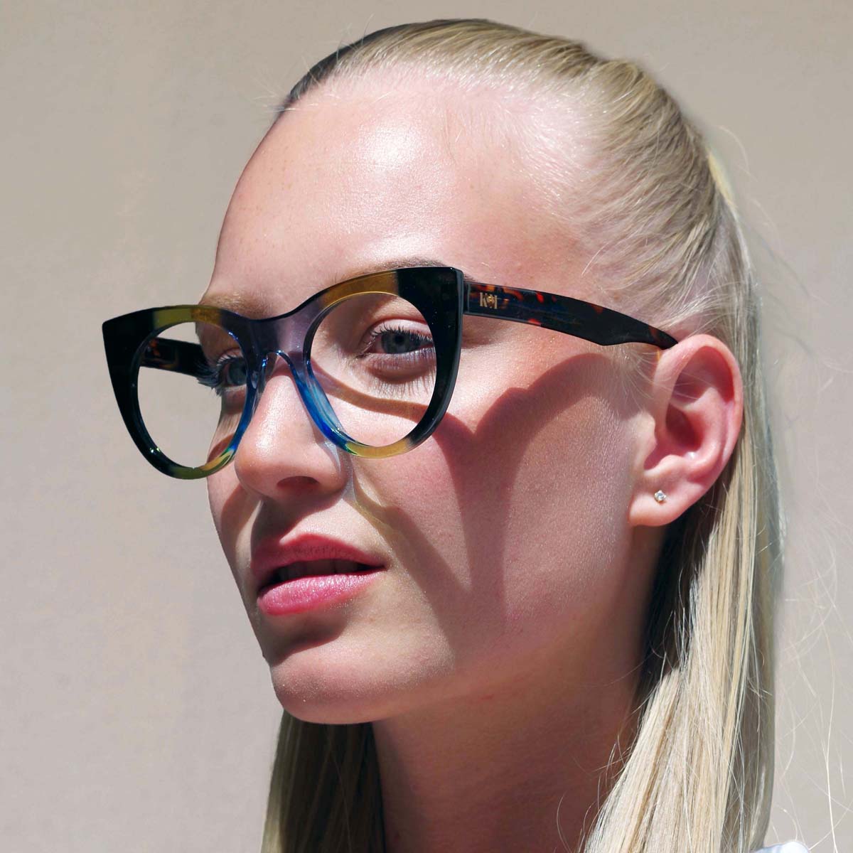 #K38 - Reading glasses