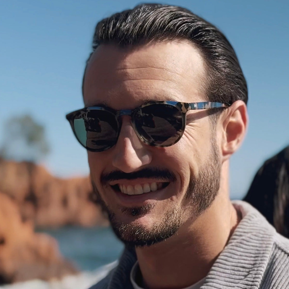 lunettes-de-soleil-monture-fine-mixte-protection-uv-polarisées-sunglasses-polarized-thin-frame-unisex-blu-
tortoiseshell-k20-sp-rivage