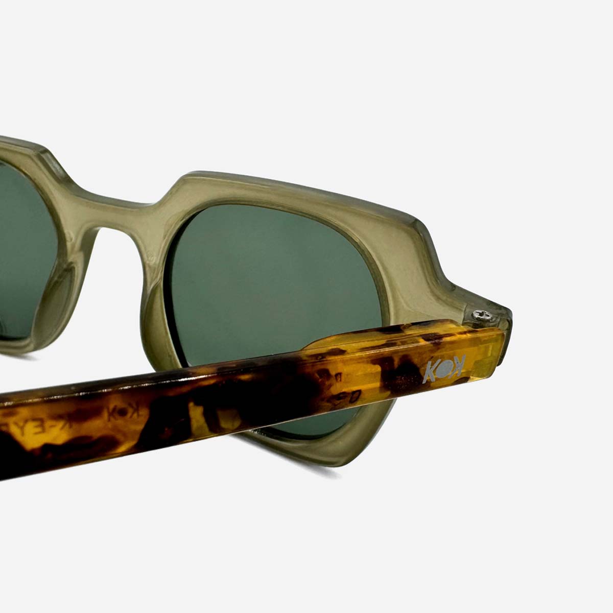 lunettes-de-soleil-kaki-original-mixte-K29-SP-Jade.jpg