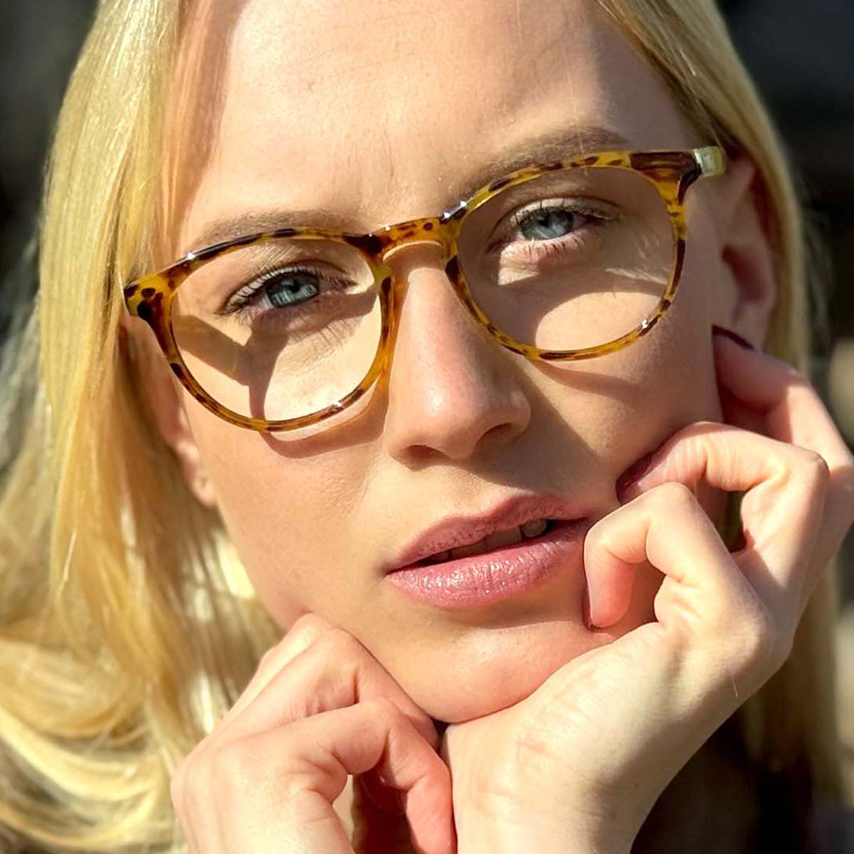 lunettes-de-lecture-monture-fine-presbyte-modele-mixte-ecaille-vert-K20