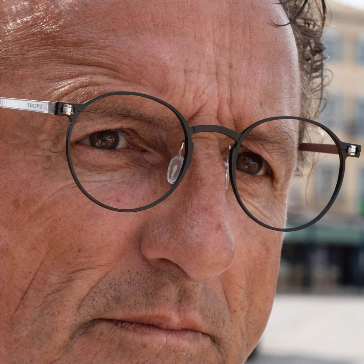 lunettes-de-lecture-multi-distance-anti-lumière-bleue-ronde-titanium-readers-blue-light-filter-unisex-round-N11-titane