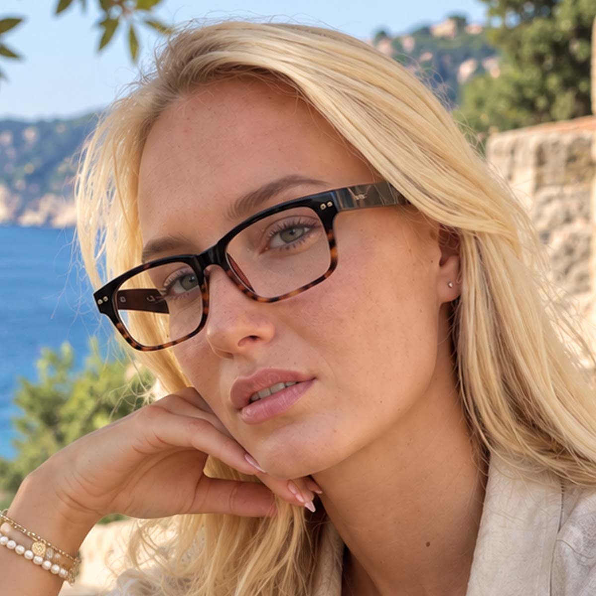 Lunettes de lecture rectangulaires unisexes pour presbytes, modèle mixte pour homme et femme, disponibles en plusieurs coloris.