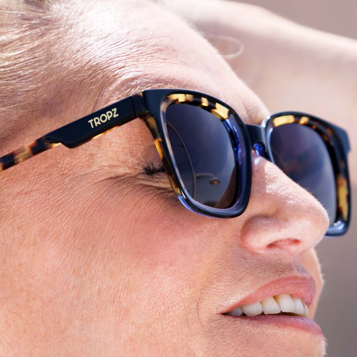 N°23 Lunettes de soleil Haut de gamme