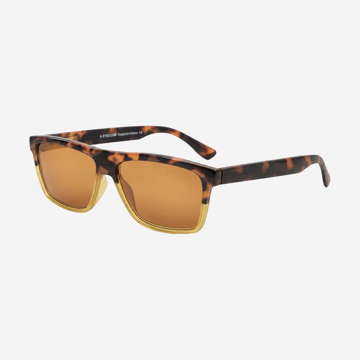 Lunettes de lecture solaires mixtes pour presbytie, avec verres teintés et protection solaire catégorie 2.
Unisex sun reading glasses for presbyopia with tinted lenses and Category 2 sun protection.