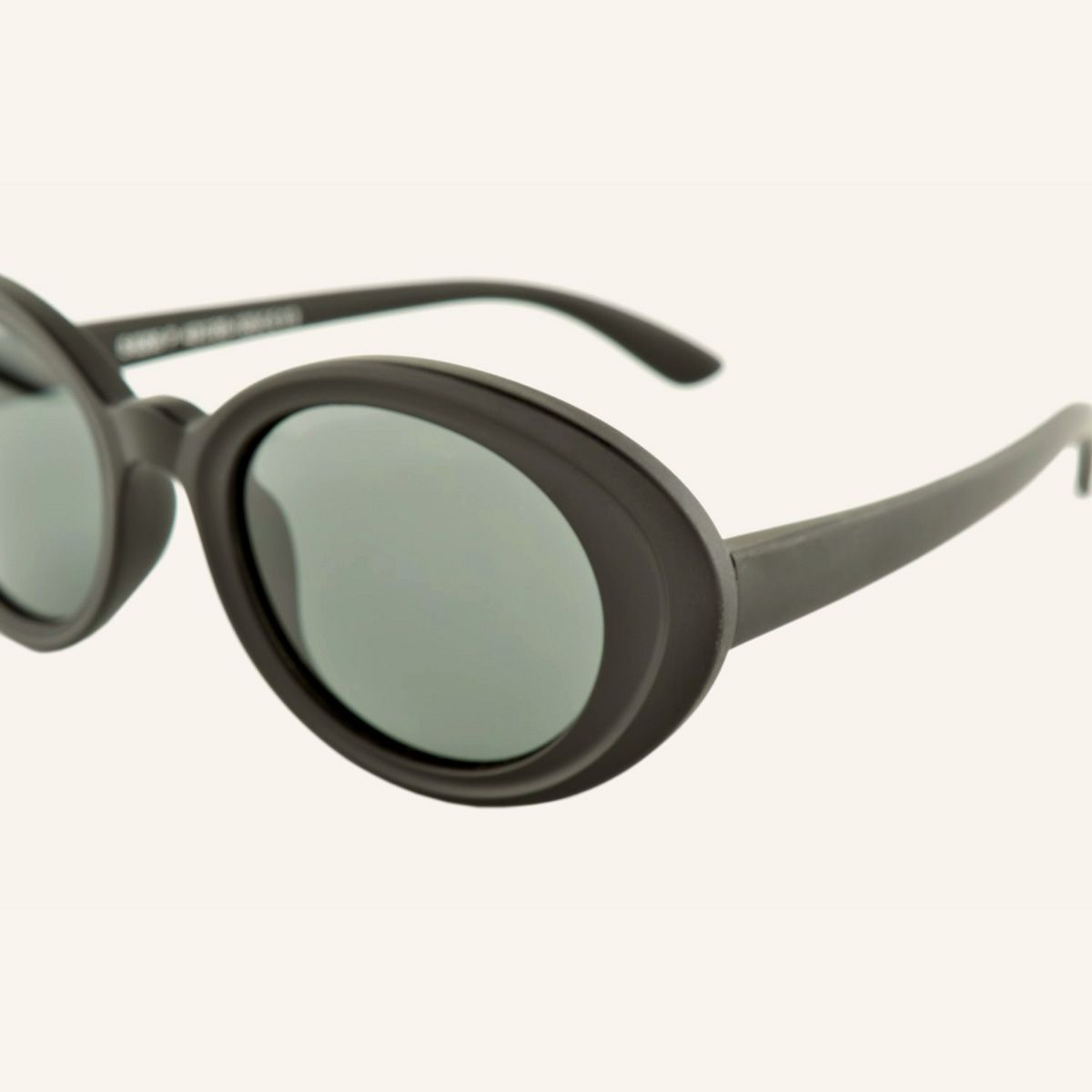 lunettes-de-soleil-enfant-3-ans-noir-flexible